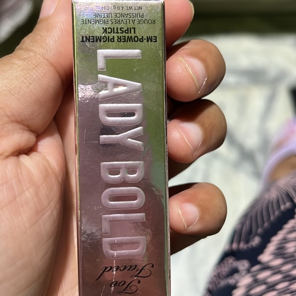 Too face lipstick in shade Brave 12 - Picture 4 of 6